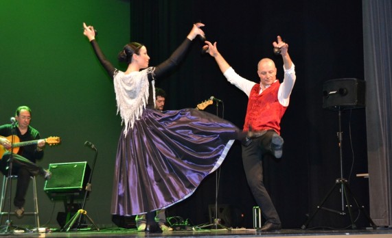 NUEVO ESPECTACULO 2013 CON DANZA Y PROYECCIONES